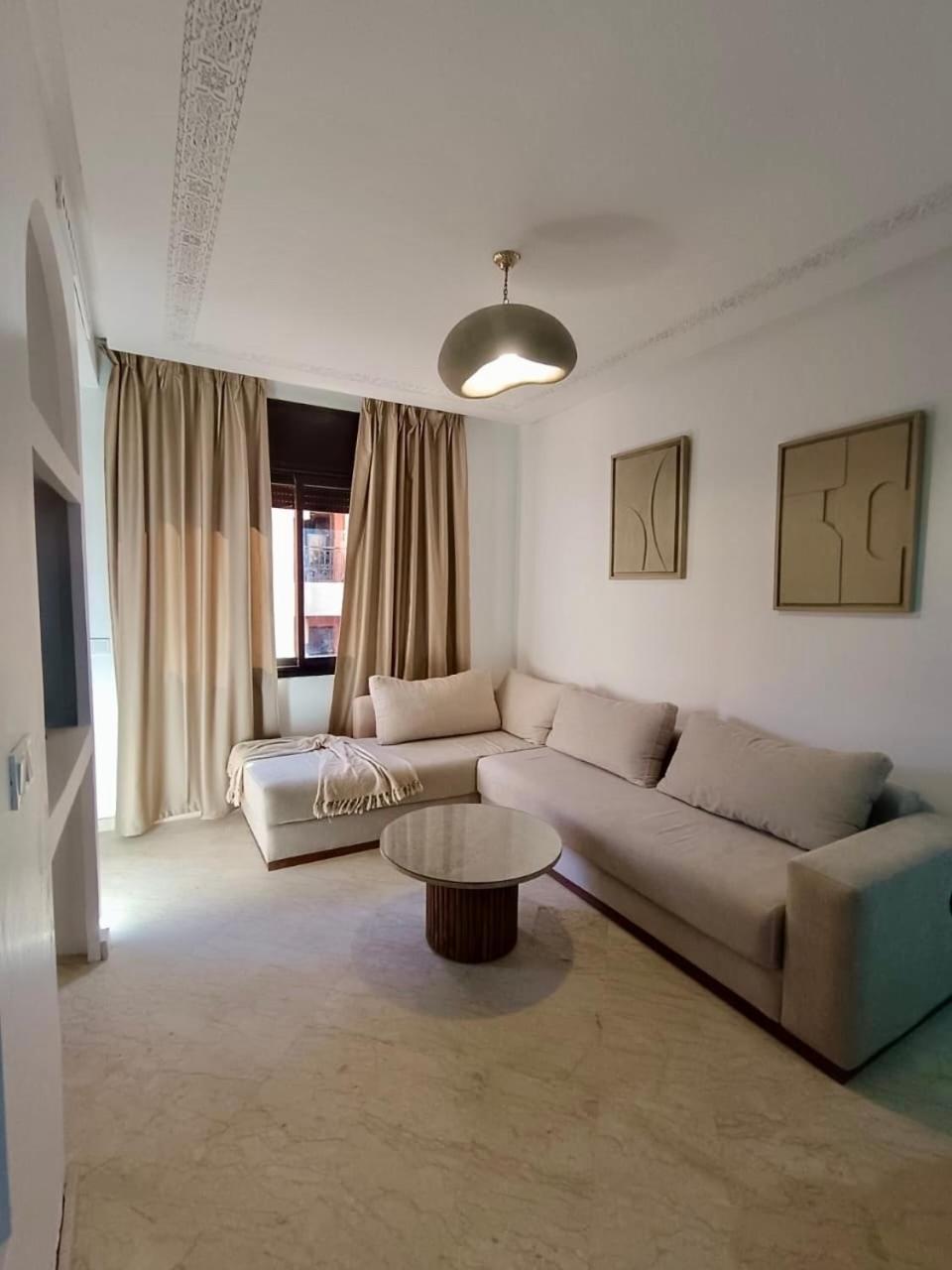 Cosy Appartement Au Coeur De Gueliz マラケシュ エクステリア 写真